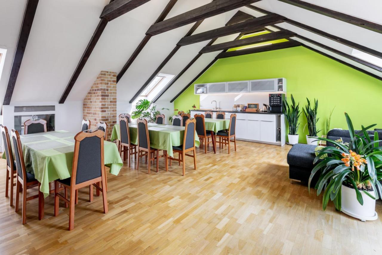 A.V.E. Pension Kliska Prague Ngoại thất bức ảnh