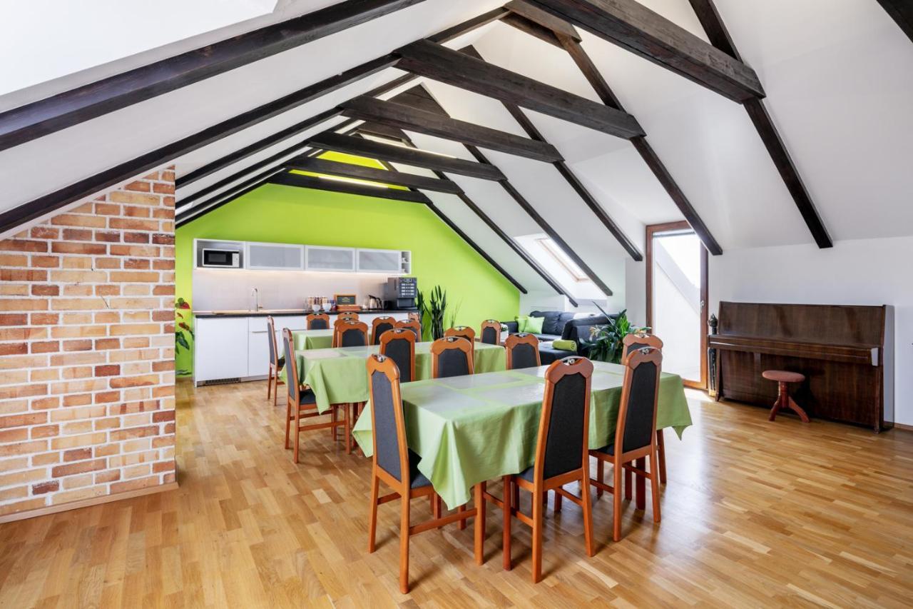 A.V.E. Pension Kliska Prague Ngoại thất bức ảnh